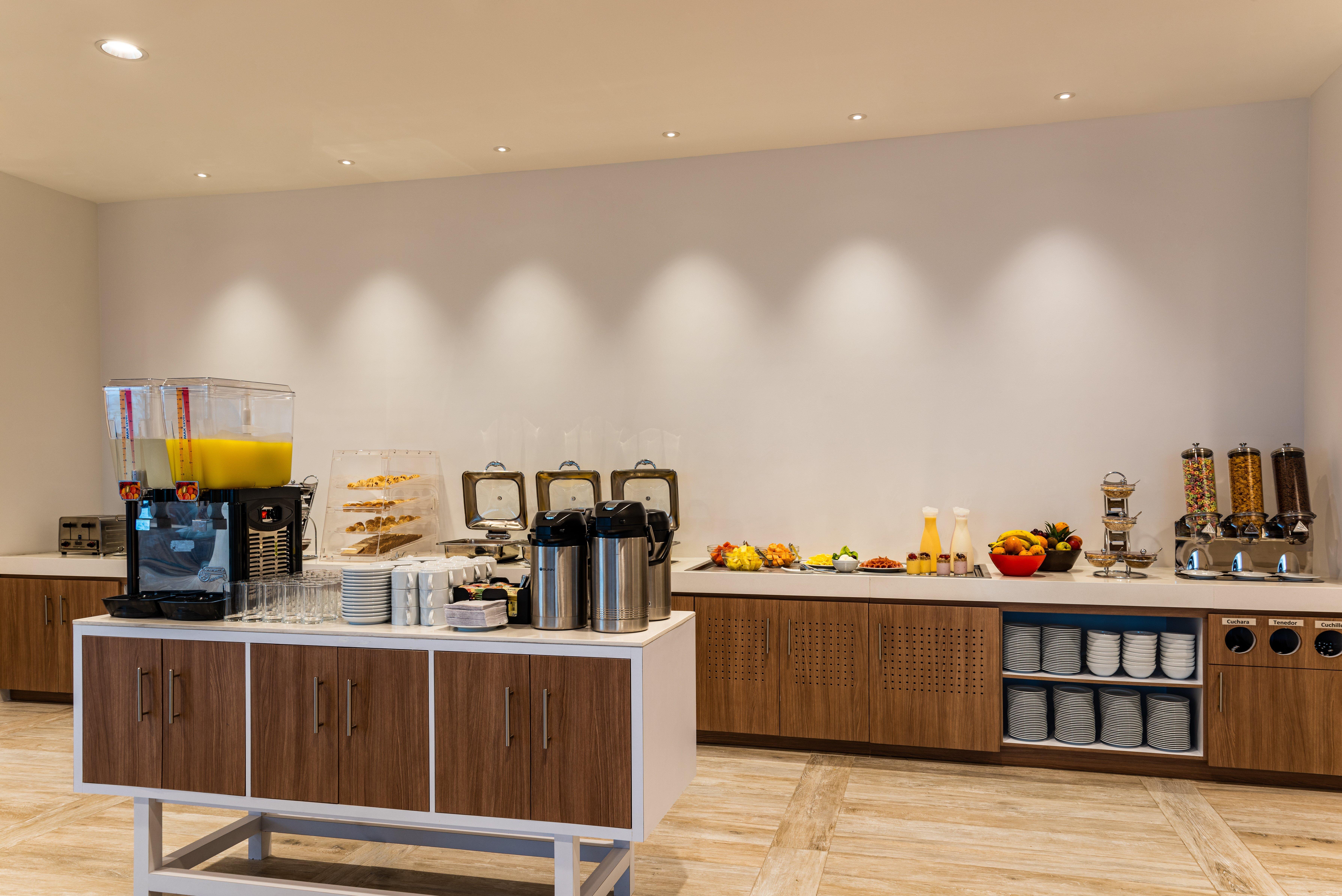 Holiday Inn Express Cartagena Manga By Ihg Exterior photo