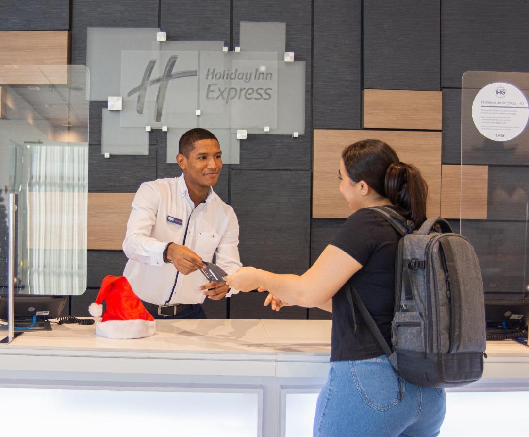 Holiday Inn Express Cartagena Manga By Ihg Exterior photo