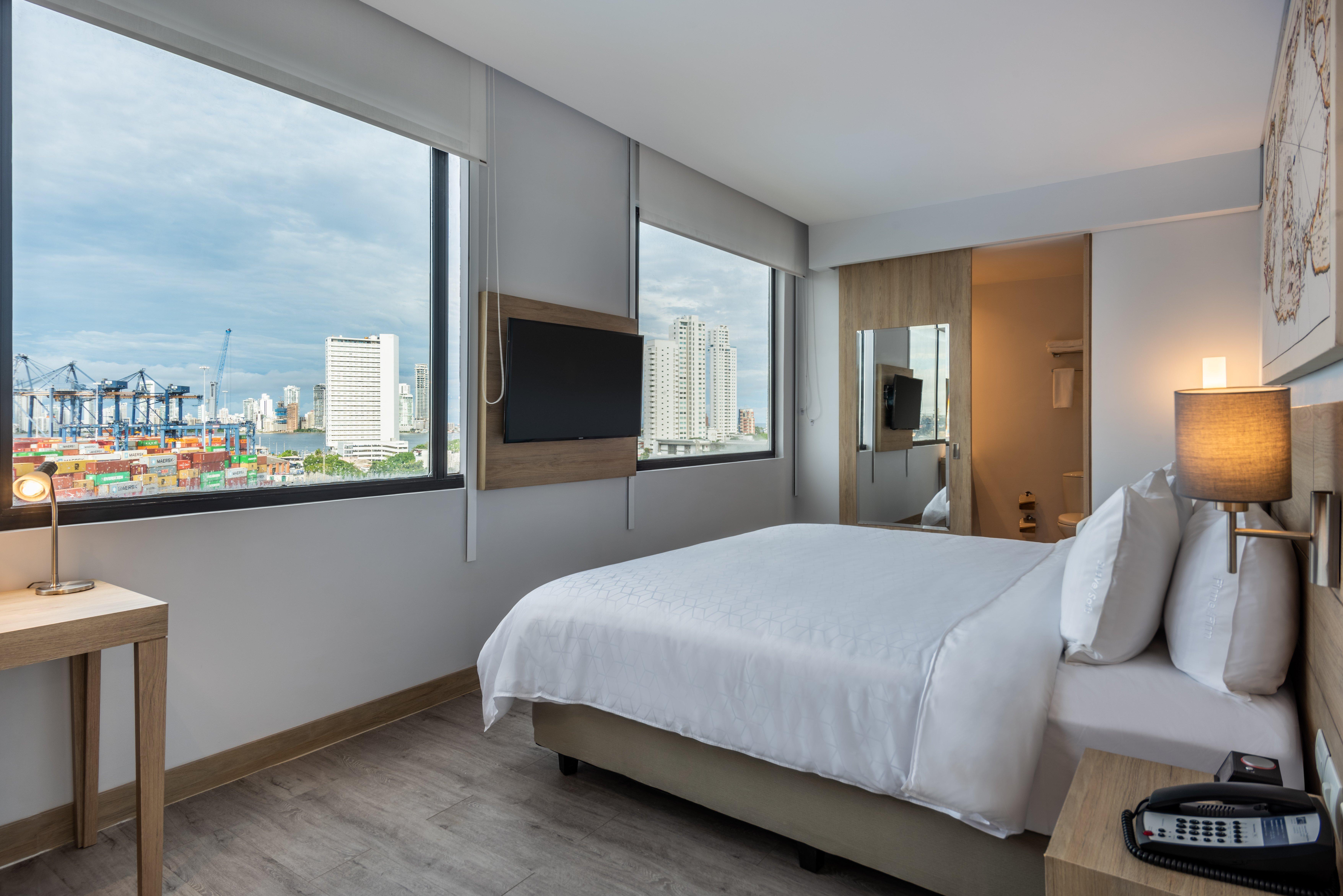 Holiday Inn Express Cartagena Manga By Ihg Exterior photo