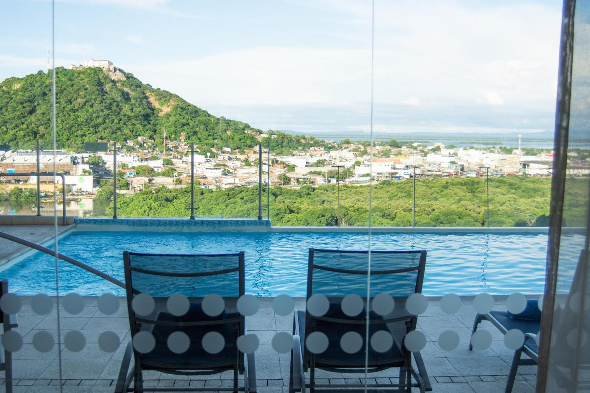 Holiday Inn Express Cartagena Manga By Ihg Exterior photo